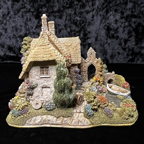 Lilliput Lane | Old Mill Dunster | 2001 Anniversary Cottage - Picture 16 of 16